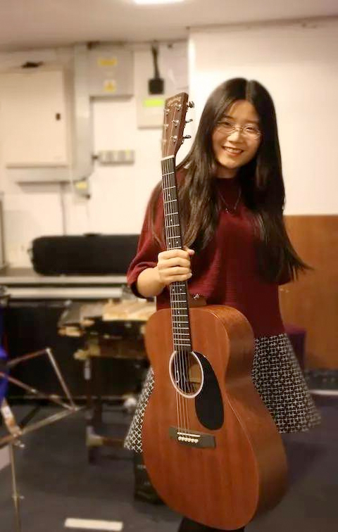 图片说明（不显示）